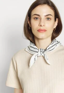 Top Skirt Set - Kokerrok - 003 - Off-White -Anna Field Fashion Verkoop 17d77307363e48c6bd680b42cdfb7bf7