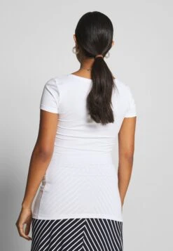 3Er Pack - T-Shirt Basic - White/Black/Dark Grey 11 3Er Pack - T-Shirt Basic - White/Black/Dark Grey -Anna Field Fashion Verkoop 189a94f3e604489ab2d2ffe7a4d77100