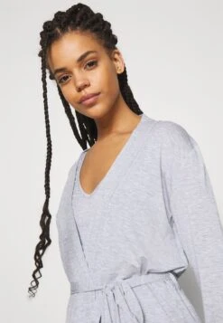 Anna Field 3 Piece Jersey- Pyjama - Mottled Light Grey 14 Anna Field 3 Piece Jersey- Pyjama - Mottled Light Grey -Anna Field Fashion Verkoop 1fb03470c6af432ea96e665fd3d2f831