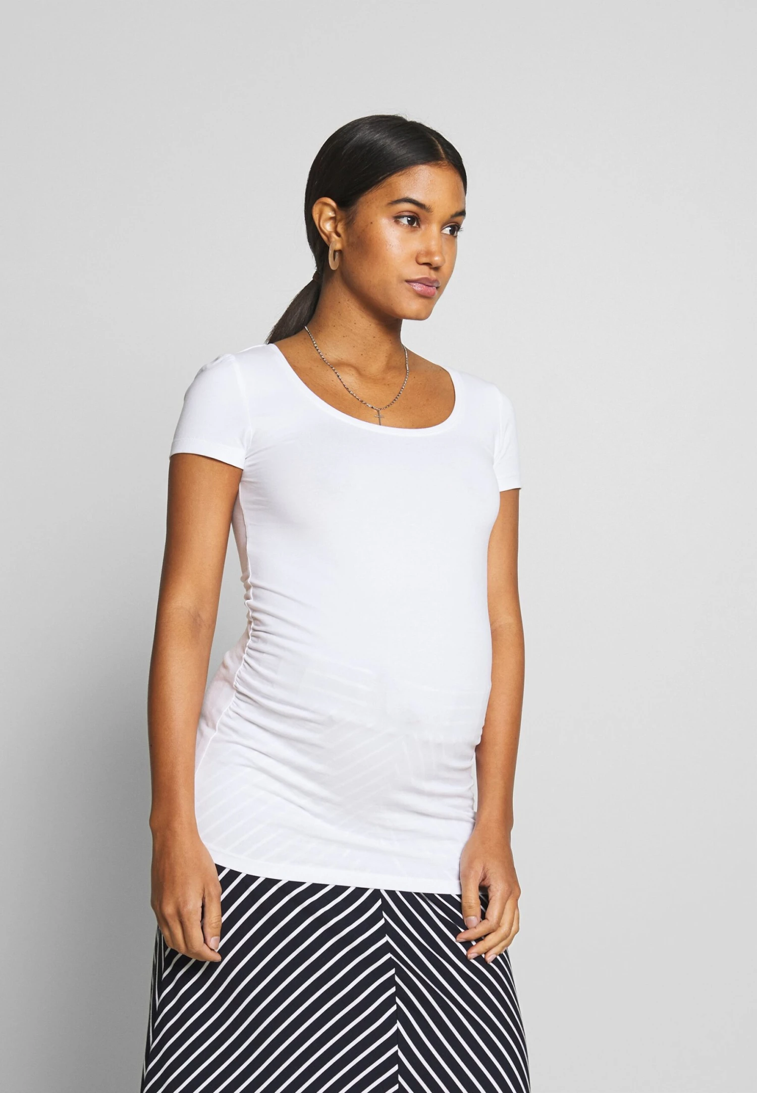 3Er Pack - T-Shirt Basic - White/Black/Dark Grey 3 3Er Pack - T-Shirt Basic - White/Black/Dark Grey - Afbeelding 3