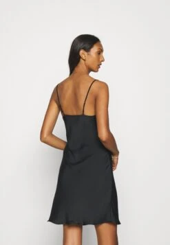 Anna Field Hammered Satin Nightie - Nachtjapon - Black -Anna Field Fashion Verkoop 582eef8b55cc48b49fe9b0e88e2892d9