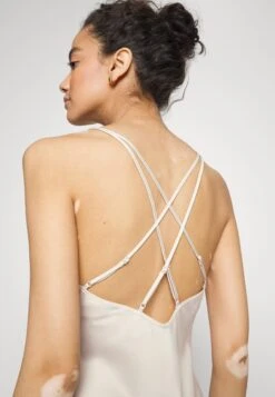 Anna Field Bridal Nightie / 003 - Off-White - Nachtjapon - 003 - Off-White -Anna Field Fashion Verkoop 9c3870beb15a4e44a97686ec673230cd