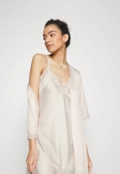 Anna Field Bridal Nightie / 003 - Off-White - Nachtjapon - 003 - Off-White -Anna Field Fashion Verkoop b0d5595a3a9e44e28968fba66029159e